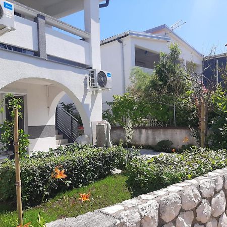 H&F Apartmani Vir Exteriör bild