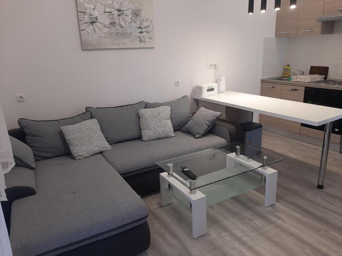H&F Apartmani Vir Exteriör bild