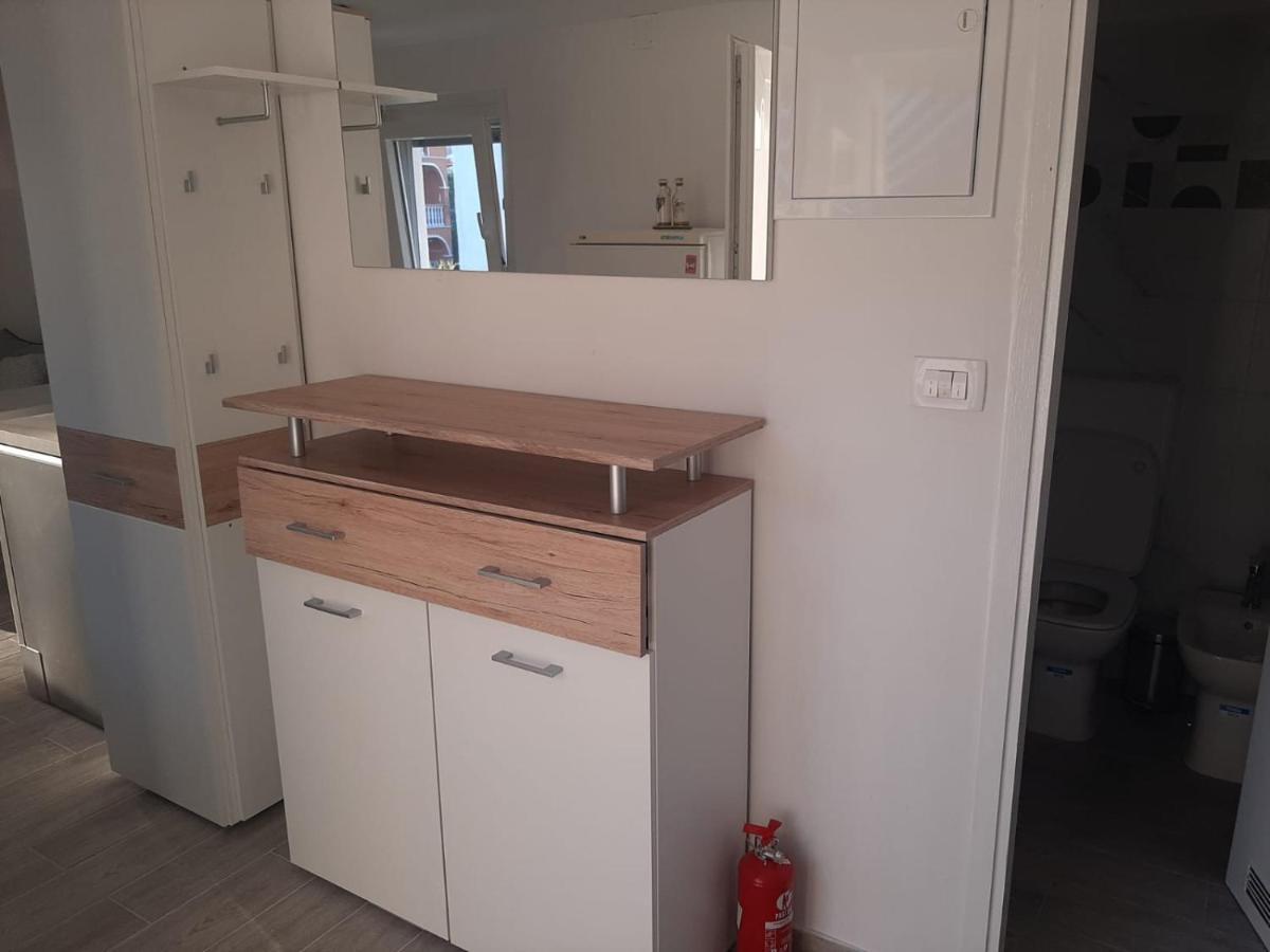 H&F Apartmani Vir Exteriör bild