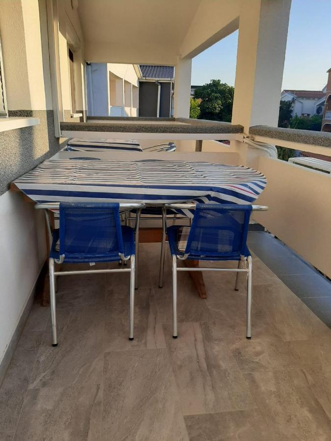 H&F Apartmani Vir Exteriör bild